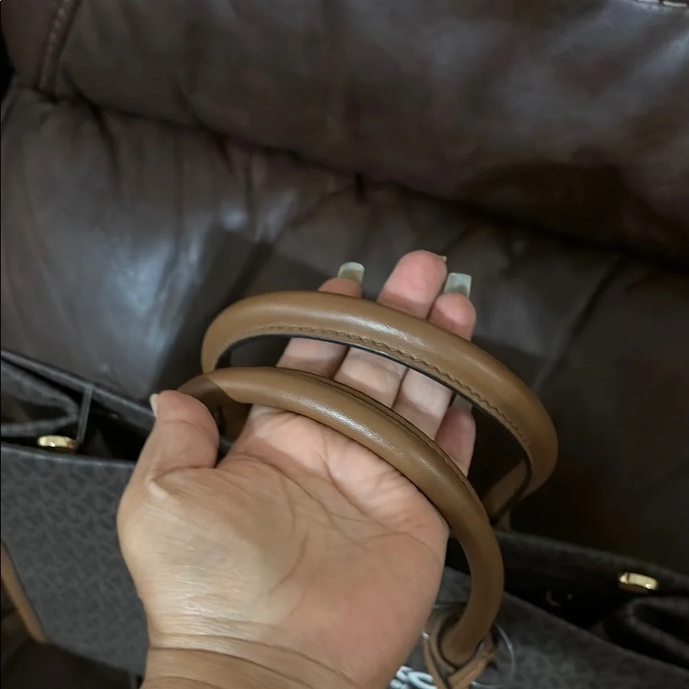 NWT Michael Kors Brown Tote Bag with Gold Accents - Picture 11 of 11